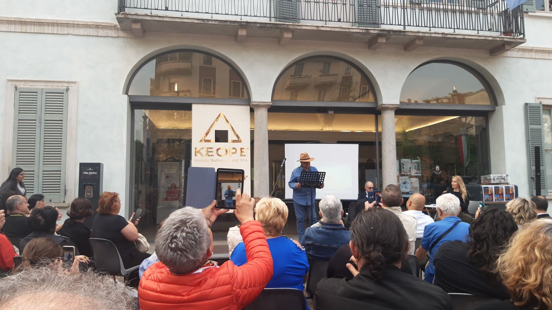 ZAHI HAWASS L' uomo del capello Prima Autobiografia